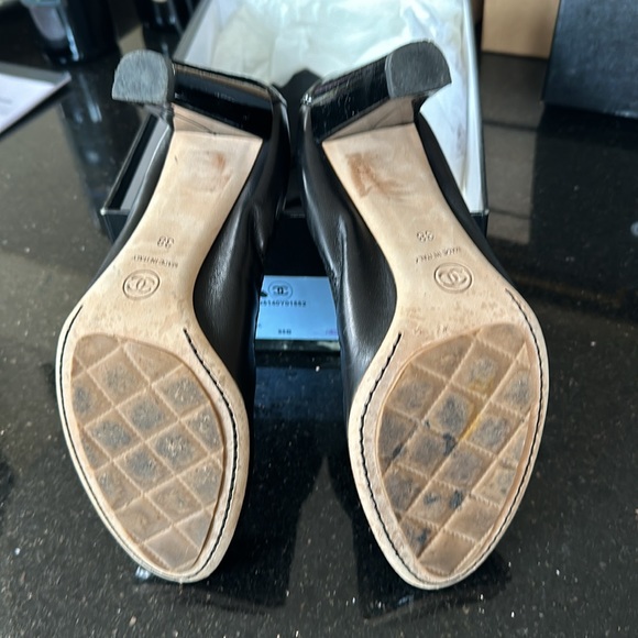 Chanel Elastic Ballet Interlocking CC Logo Pumps - Picture 2 of 9